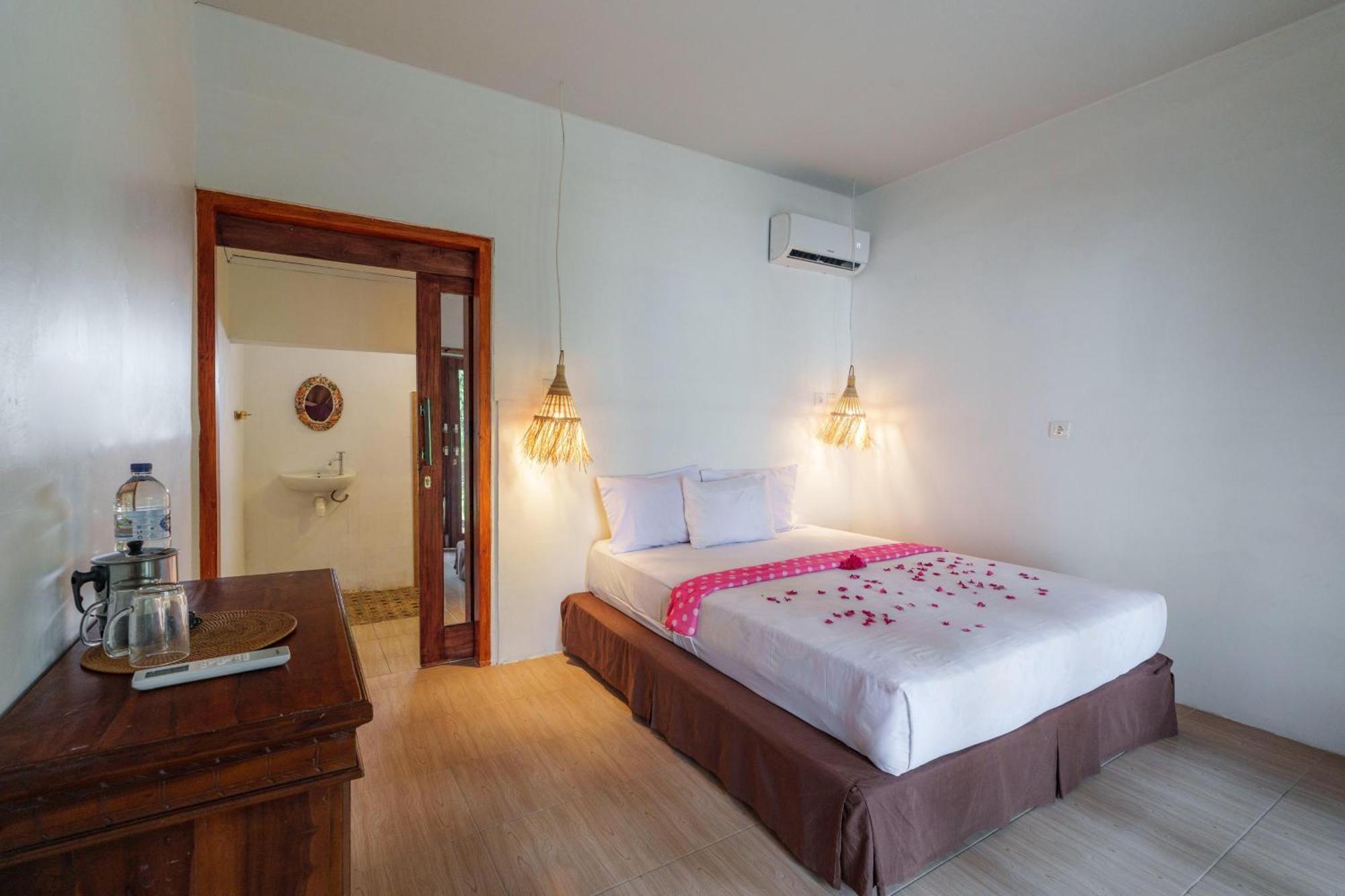 Anjani Larva Cottage - Homestay And Eatery Senaru Zewnętrze zdjęcie